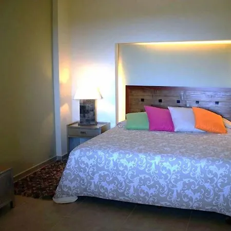 Apart-hotel Astrolabe Khrónia